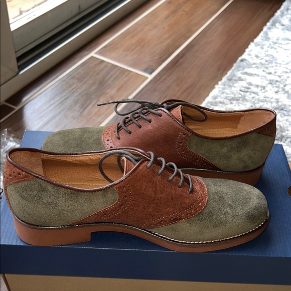 G.H. Bass & Co. Brown and Green Oxford Shoes - Picture 7 of 9